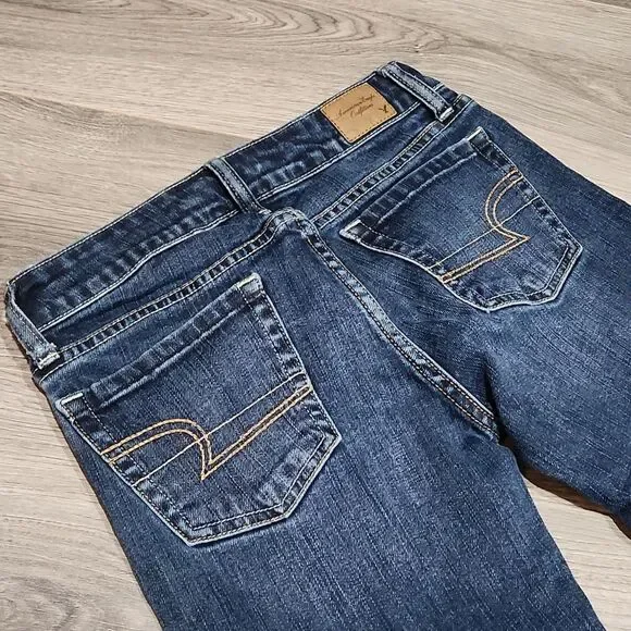 American Eagle Favorite Boyfriend Straight Leg Jeans - Picture 5 of 6